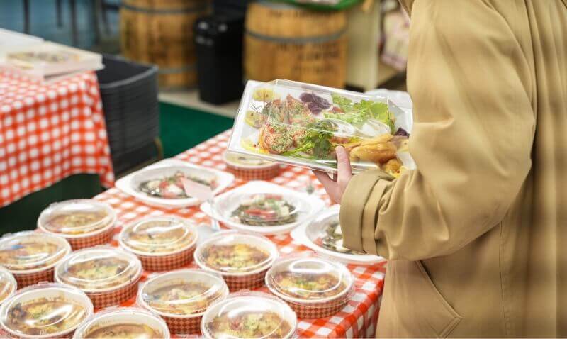 イタリアンスーパー フィノッキオ - Finocchioのお惣菜が並んでる